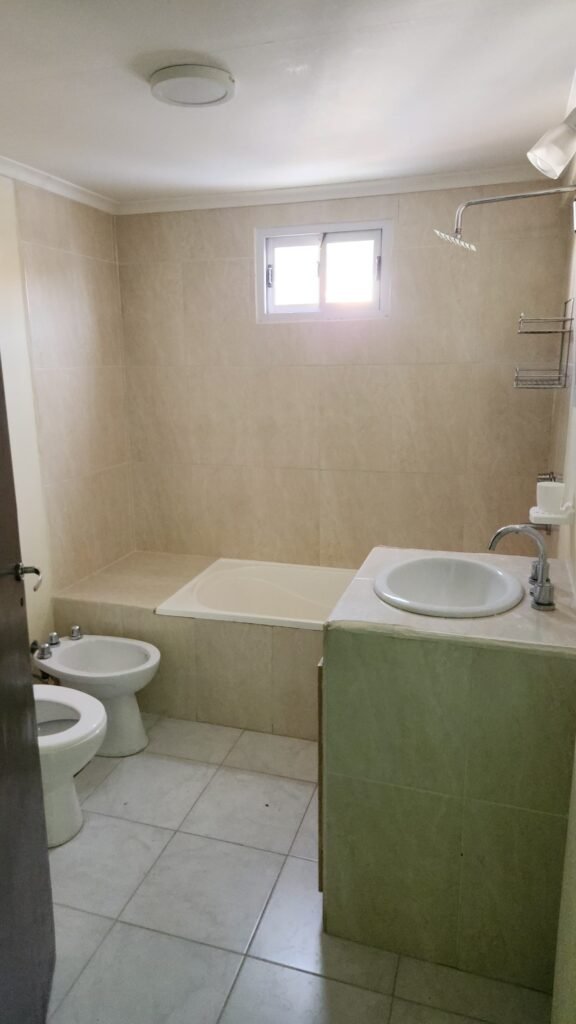 Baño de la habitación principal
